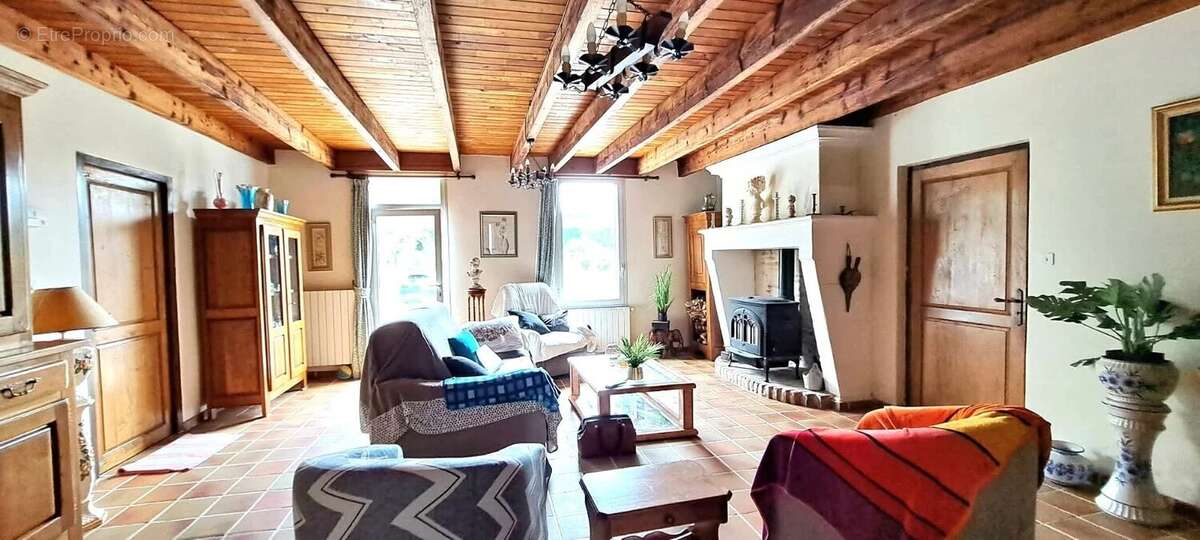 Maison à MONTPON-MENESTEROL