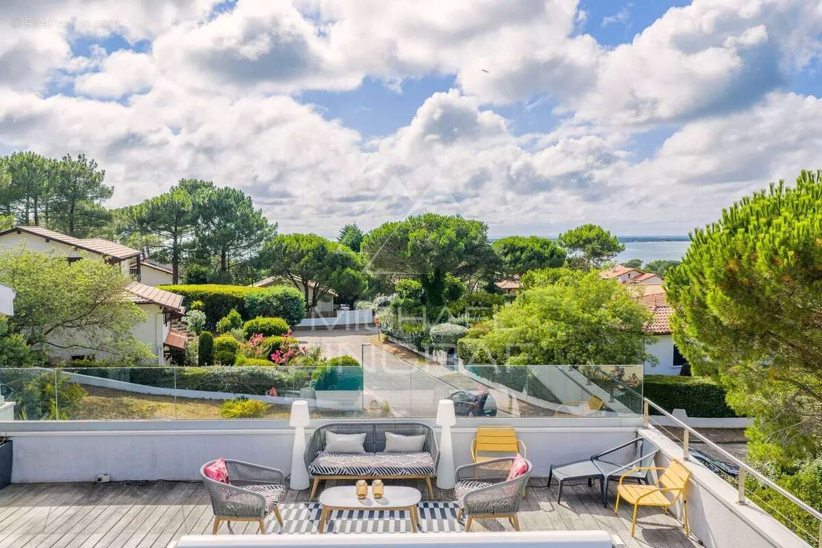 Maison à LE BOUSCAT