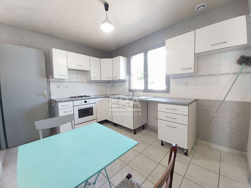 Maison à SAINT-SULPICE-DE-POMMERAY