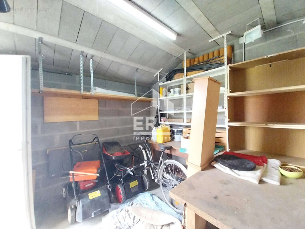 Maison à SAINT-SULPICE-DE-POMMERAY