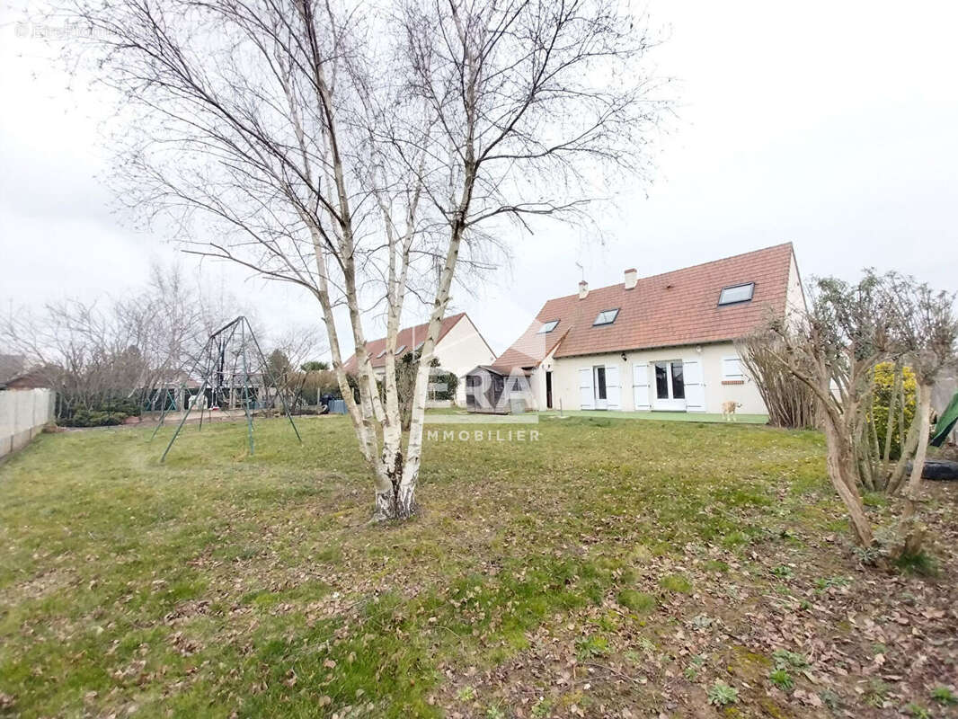 Maison à SAINT-SULPICE-DE-POMMERAY