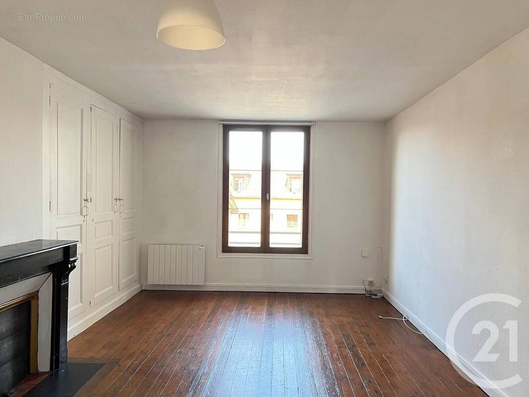Appartement à HOUDAN