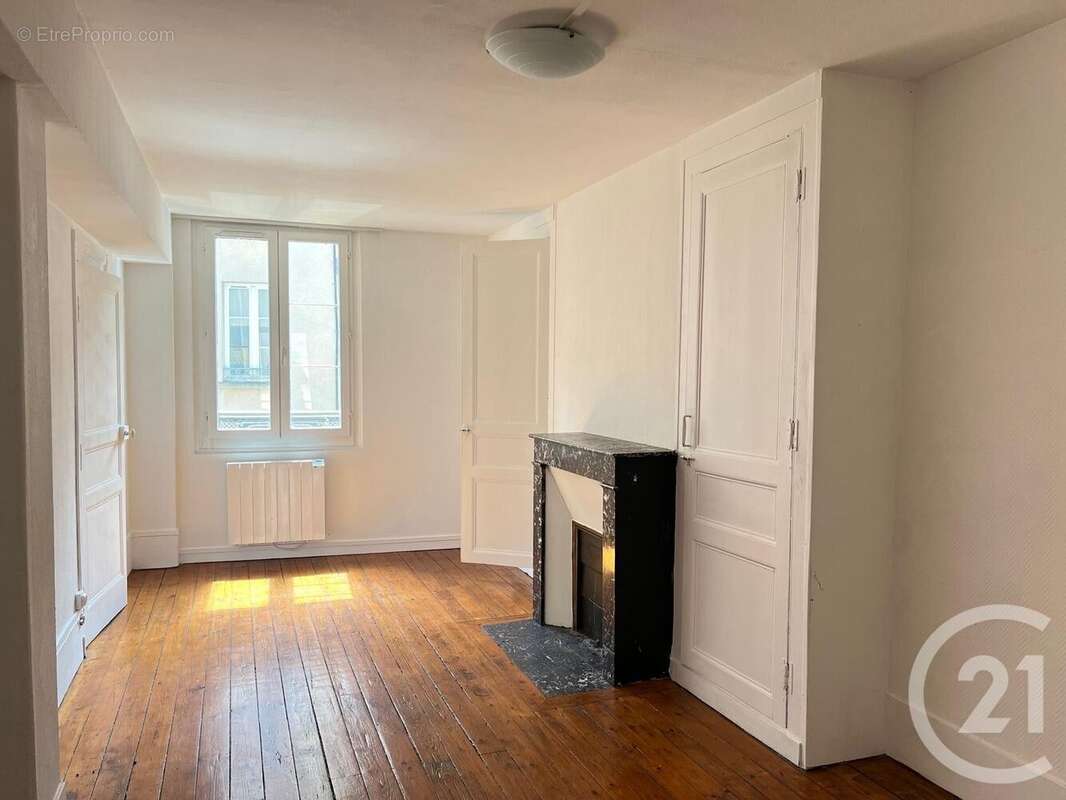 Appartement à HOUDAN