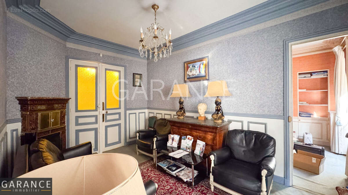 Appartement à PARIS-14E