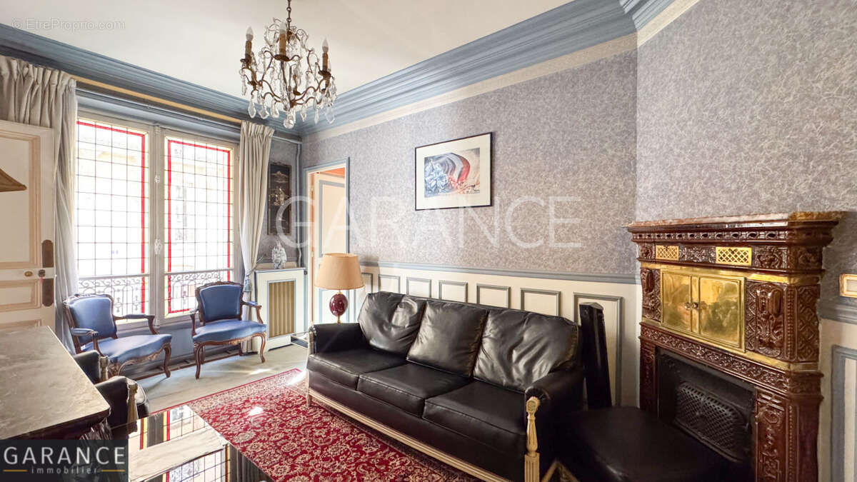 Appartement à PARIS-14E