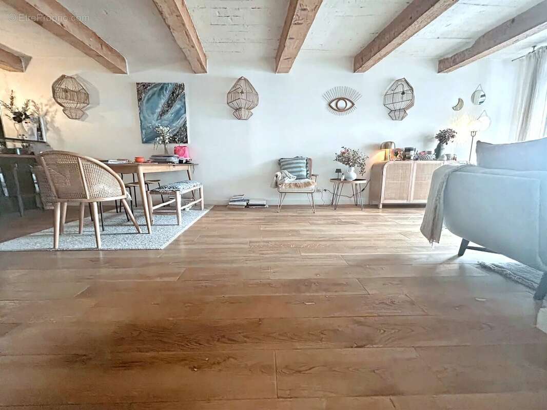 Appartement à MARSEILLE-7E