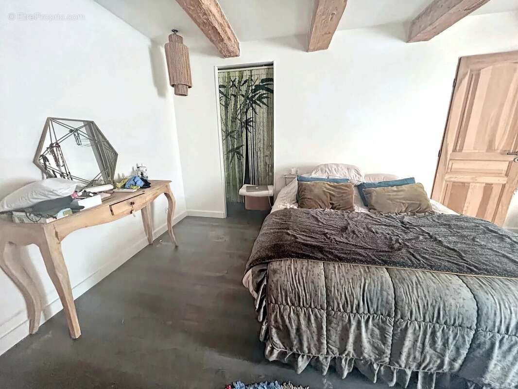 Appartement à MARSEILLE-7E