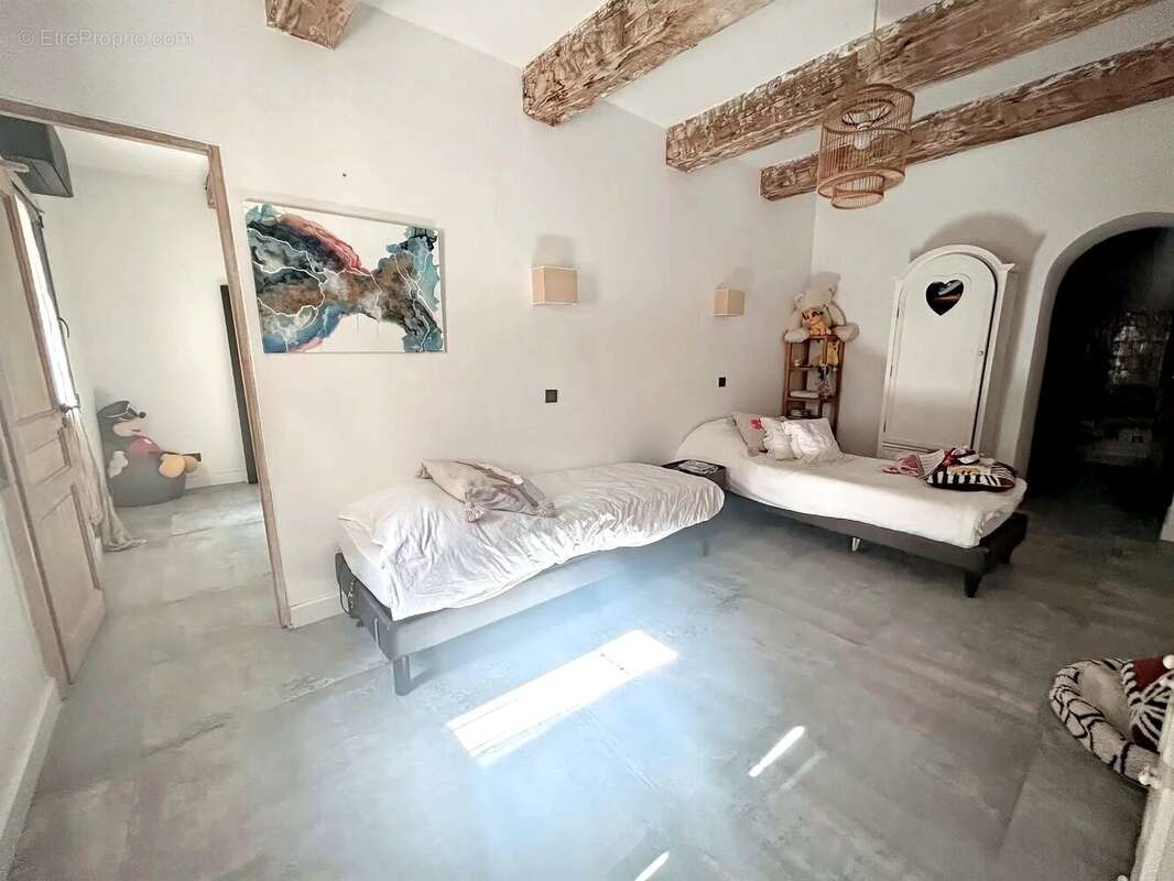 Appartement à MARSEILLE-7E