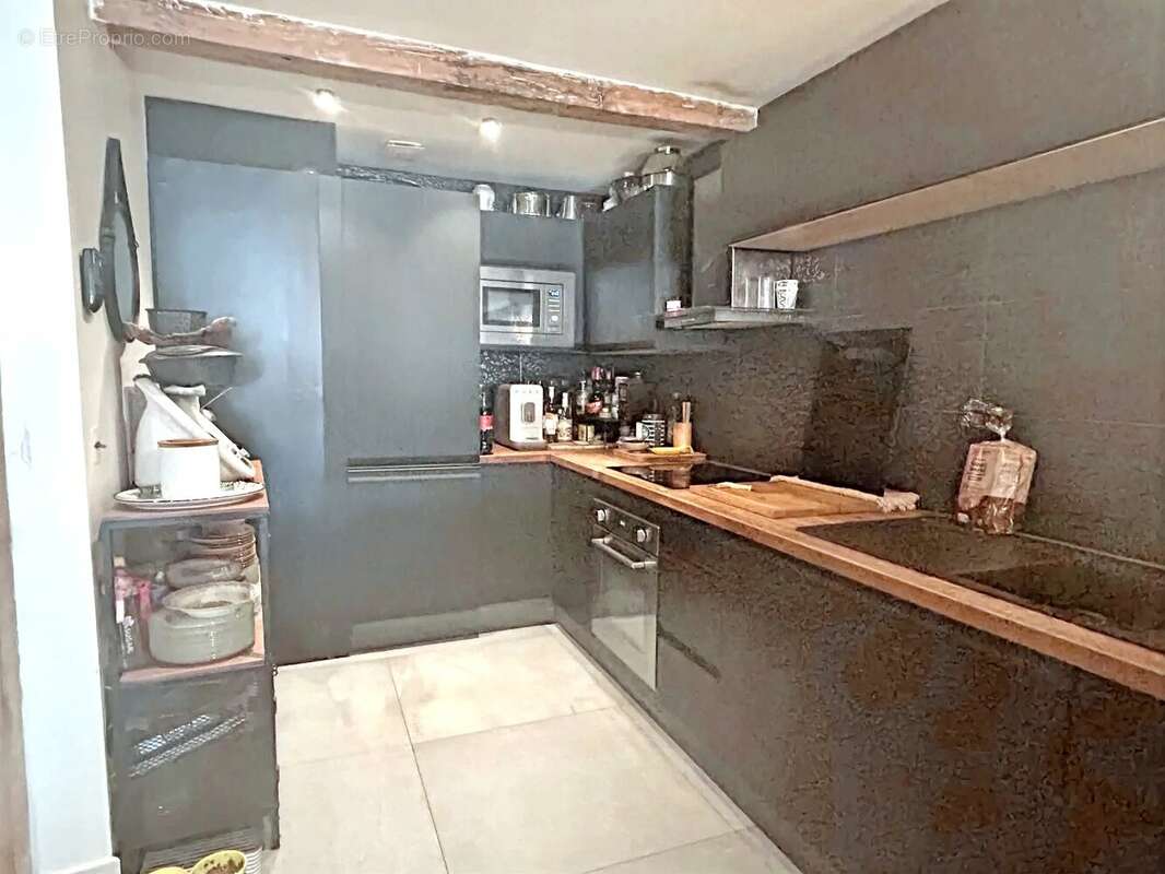 Appartement à MARSEILLE-7E