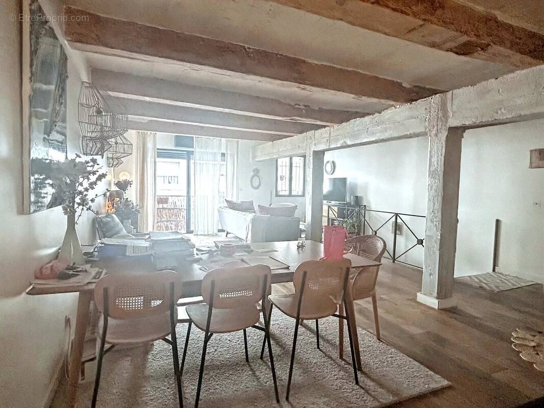 Appartement à MARSEILLE-7E