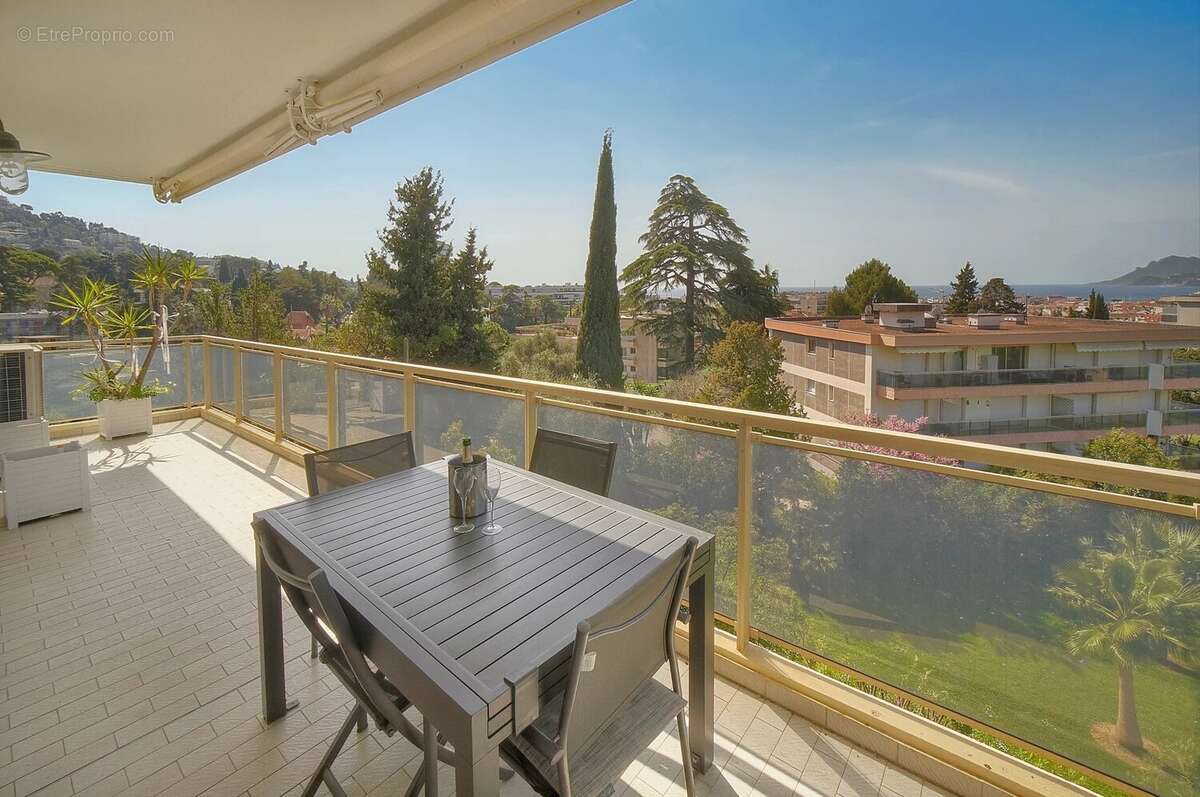 Appartement à CANNES