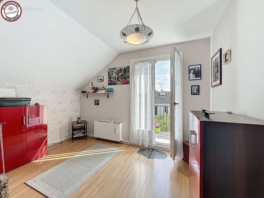 Maison à COMBS-LA-VILLE