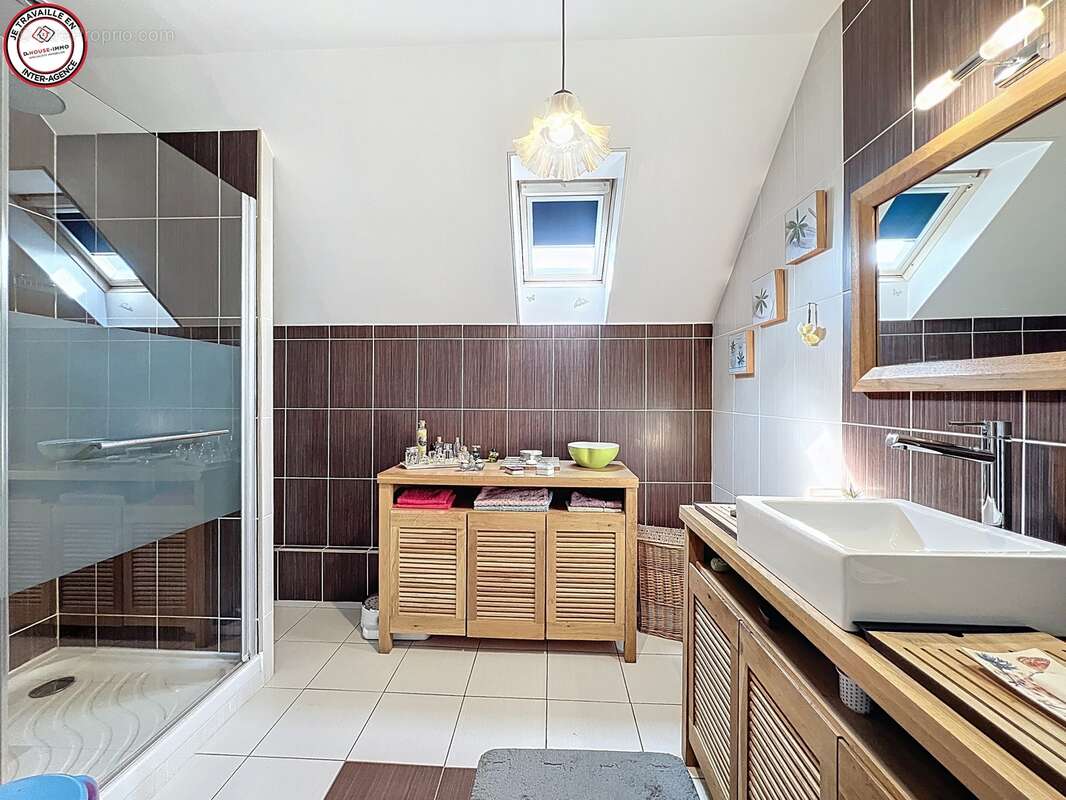 Maison à COMBS-LA-VILLE