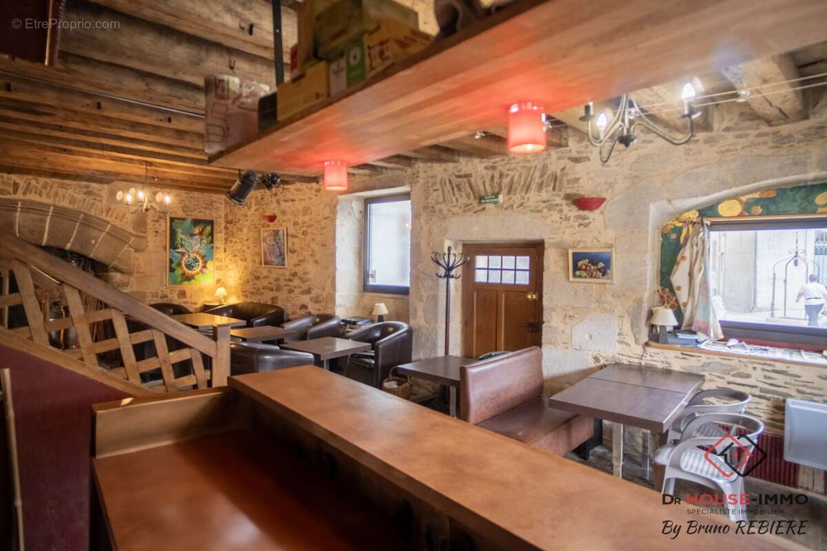 Appartement à CHALUS
