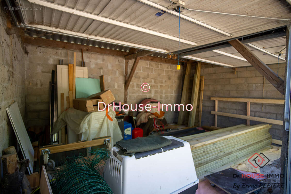 Terrain à SAINT-GERMAIN-DU-SALEMBRE