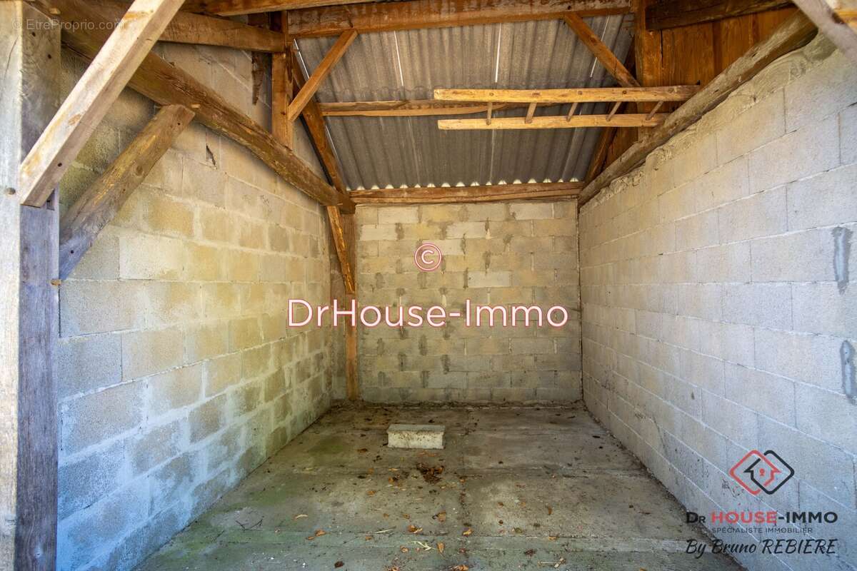 Terrain à SAINT-GERMAIN-DU-SALEMBRE