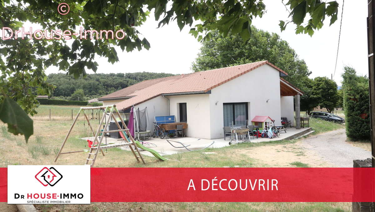 Maison à MONTELEGER