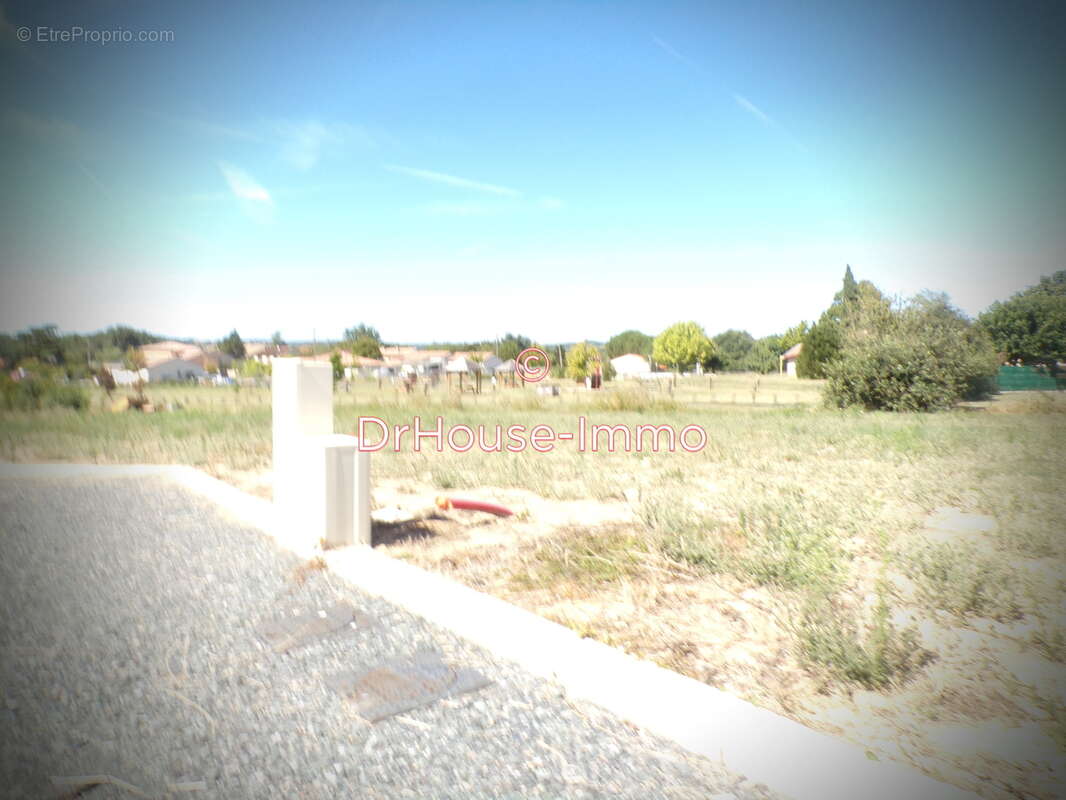 Terrain à SAINT-GAUZENS