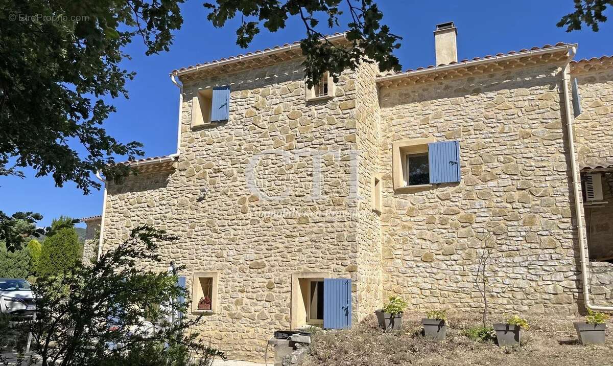 Maison à VAISON-LA-ROMAINE