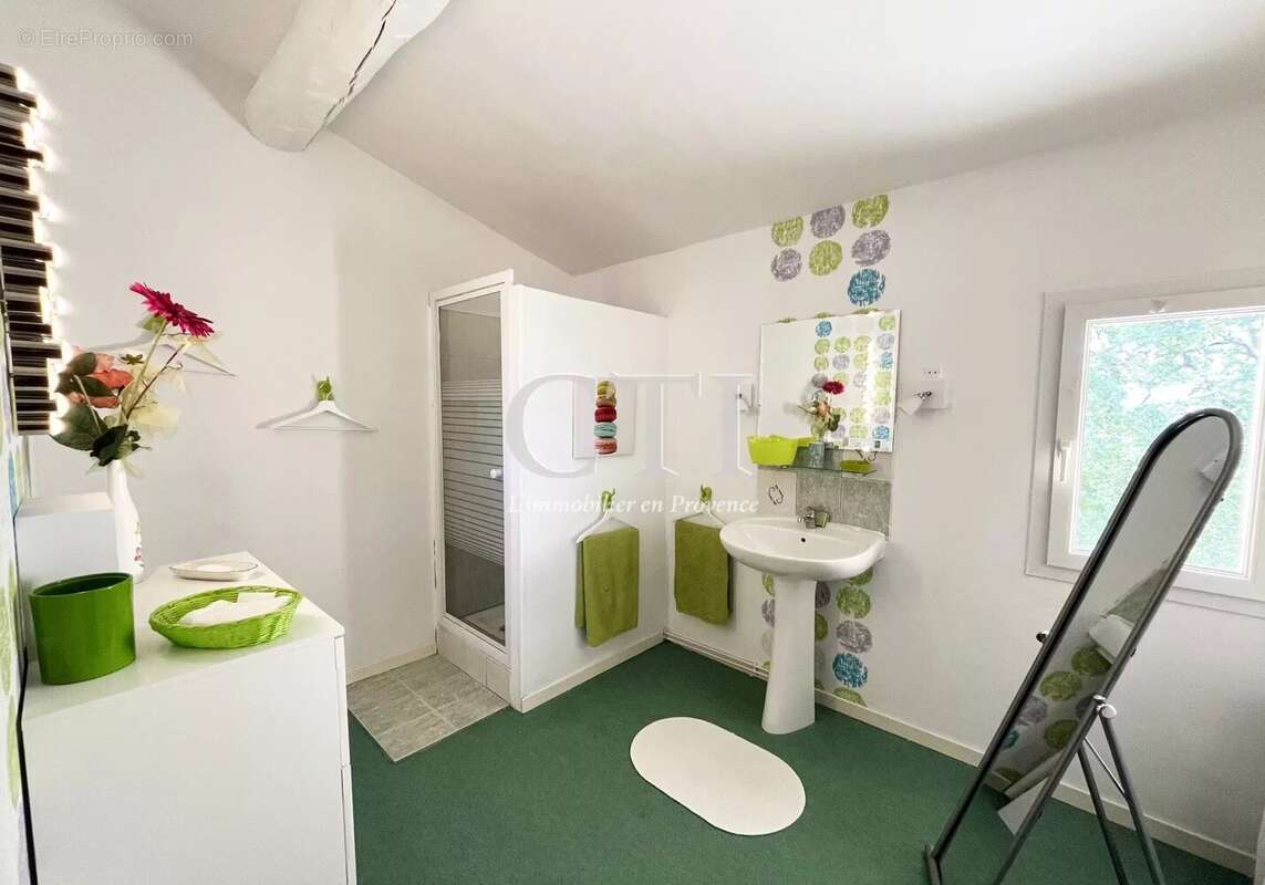 Maison à VAISON-LA-ROMAINE