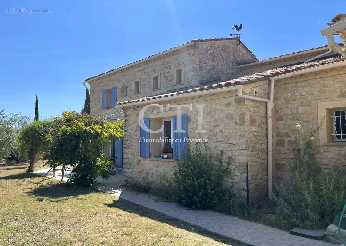 Maison à VAISON-LA-ROMAINE