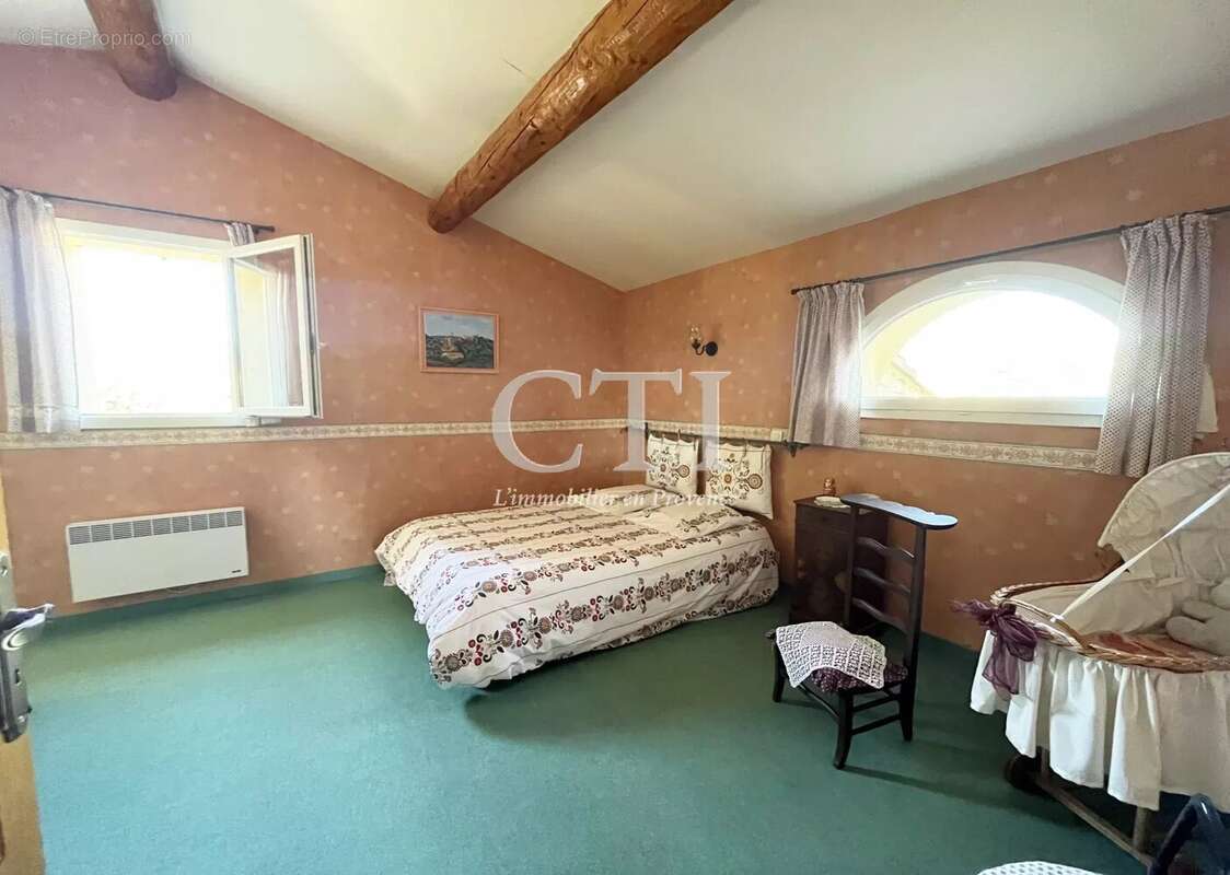 Maison à VAISON-LA-ROMAINE