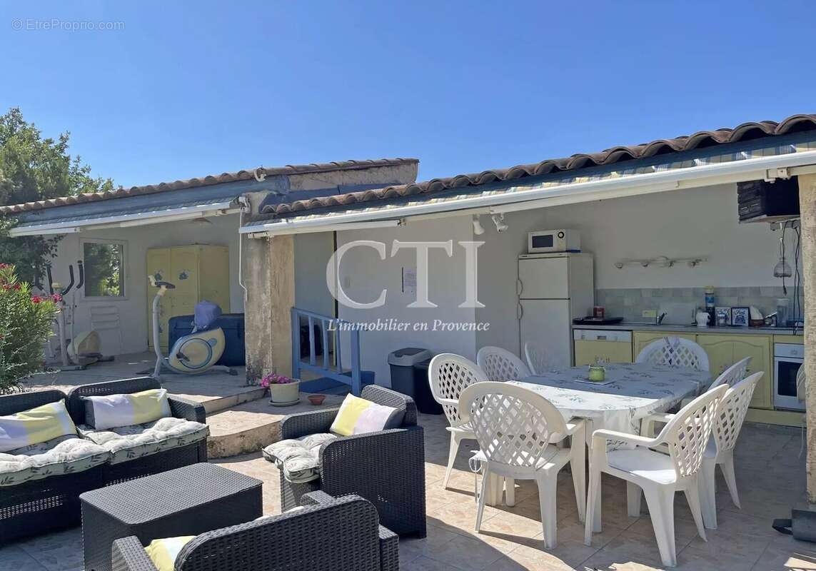 Maison à VAISON-LA-ROMAINE