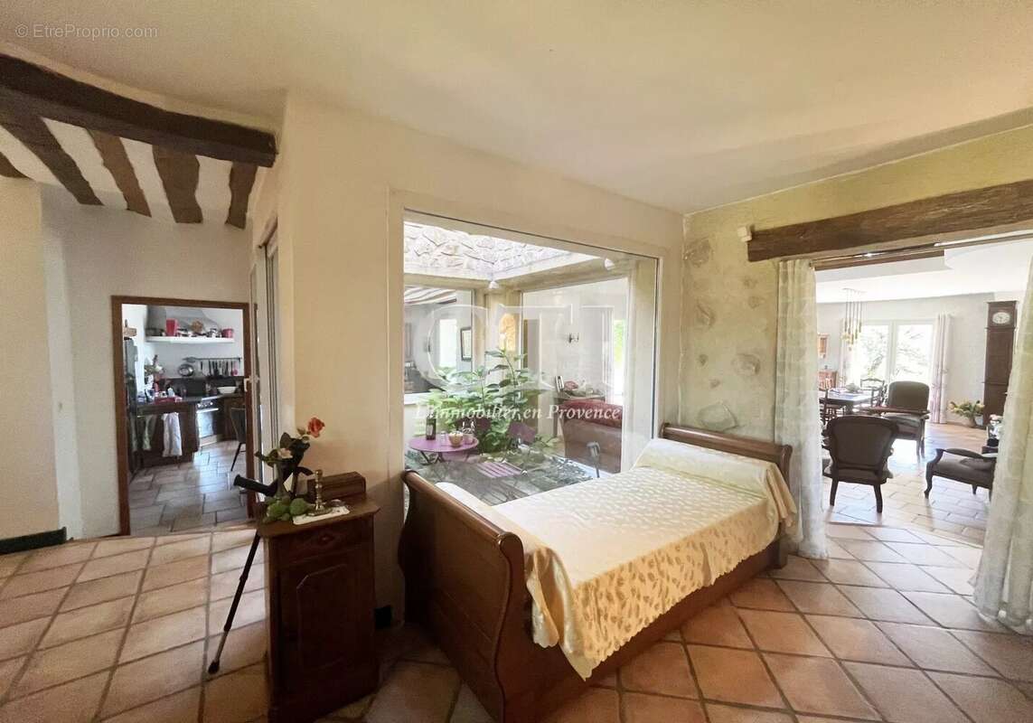 Maison à VAISON-LA-ROMAINE