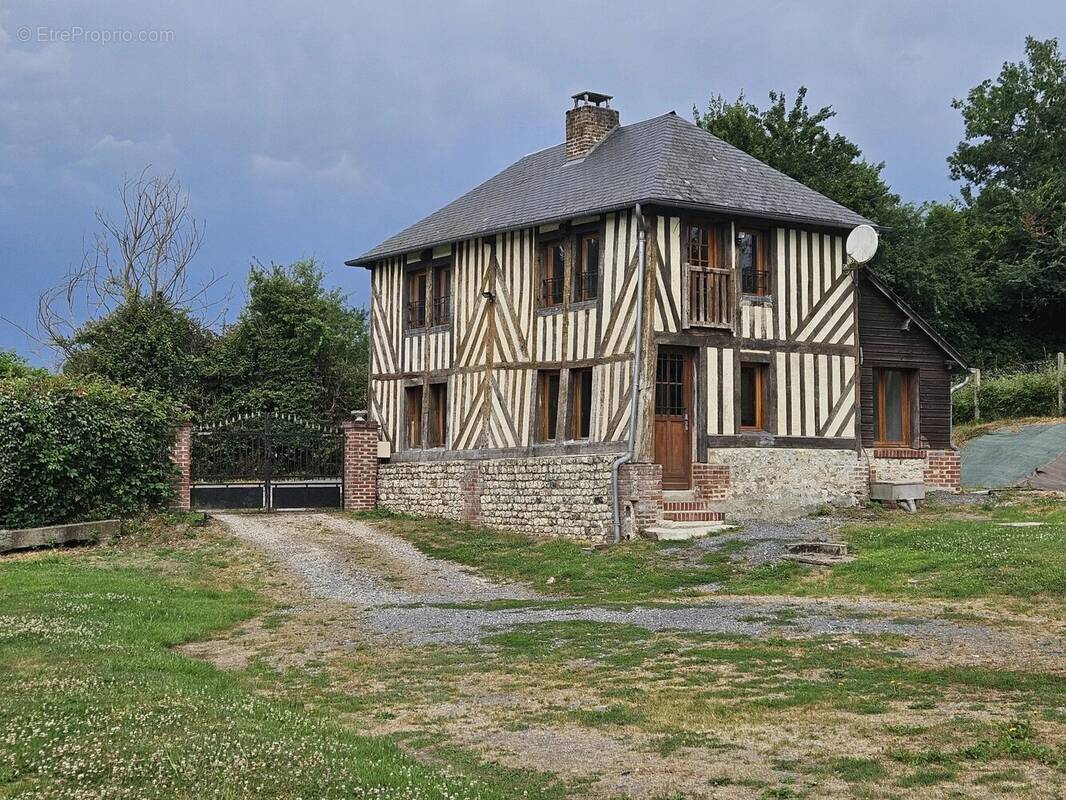 Maison à PONT-L&#039;EVEQUE