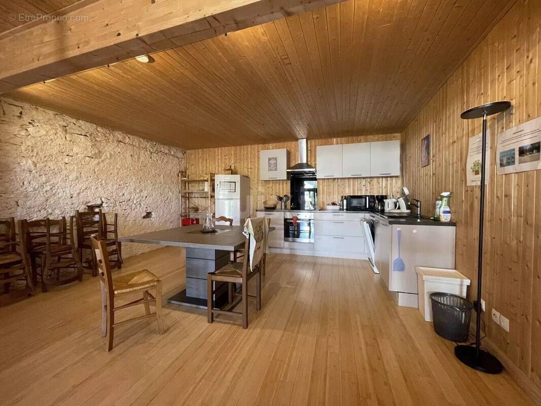 Maison à MOIRANS-EN-MONTAGNE