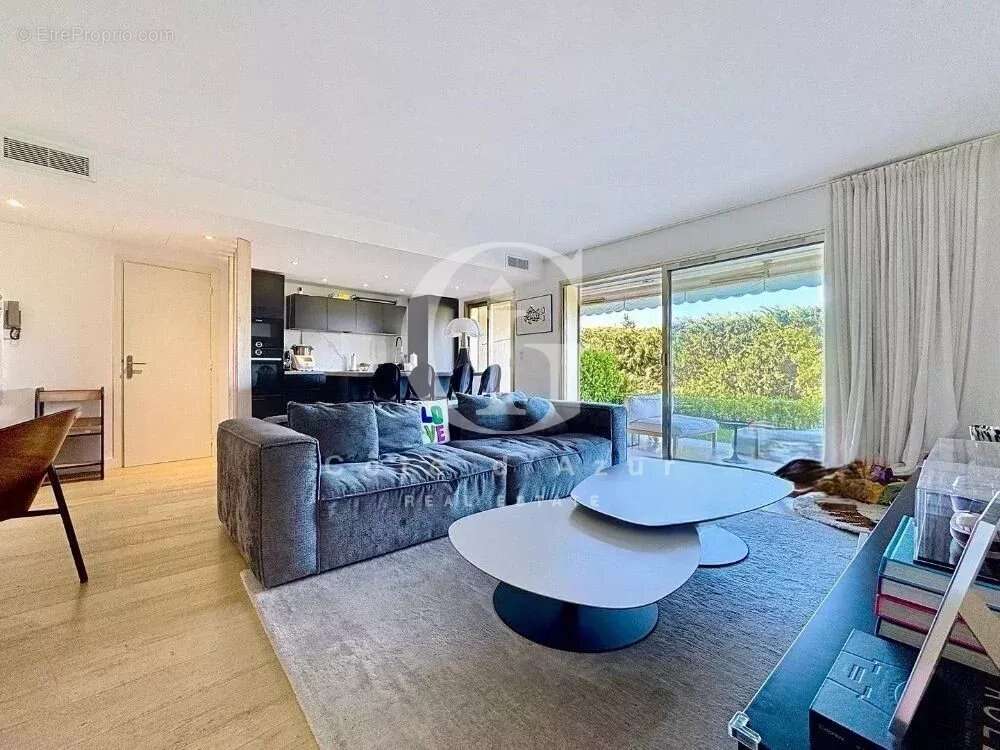 Appartement à LE CANNET