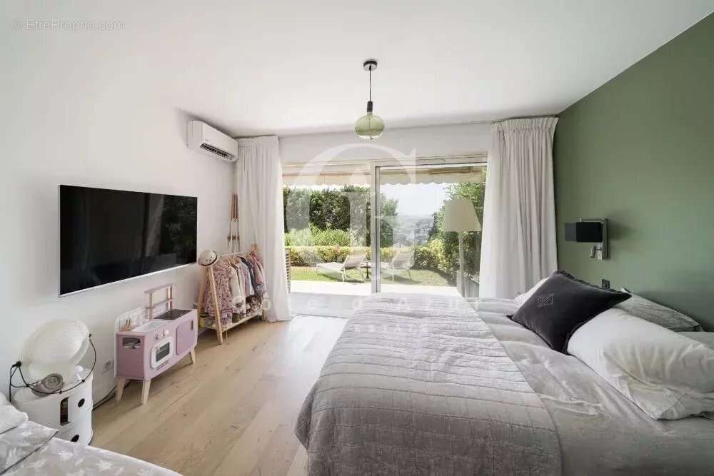 Appartement à LE CANNET