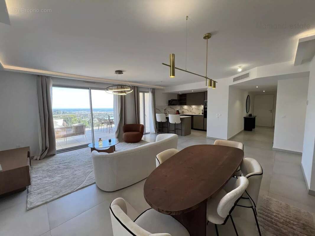 Appartement à LE CANNET