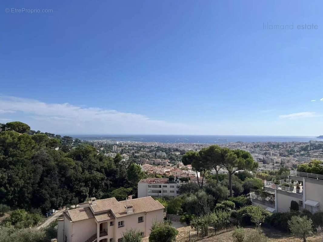 Appartement à LE CANNET