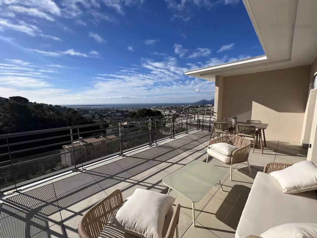 Appartement à LE CANNET