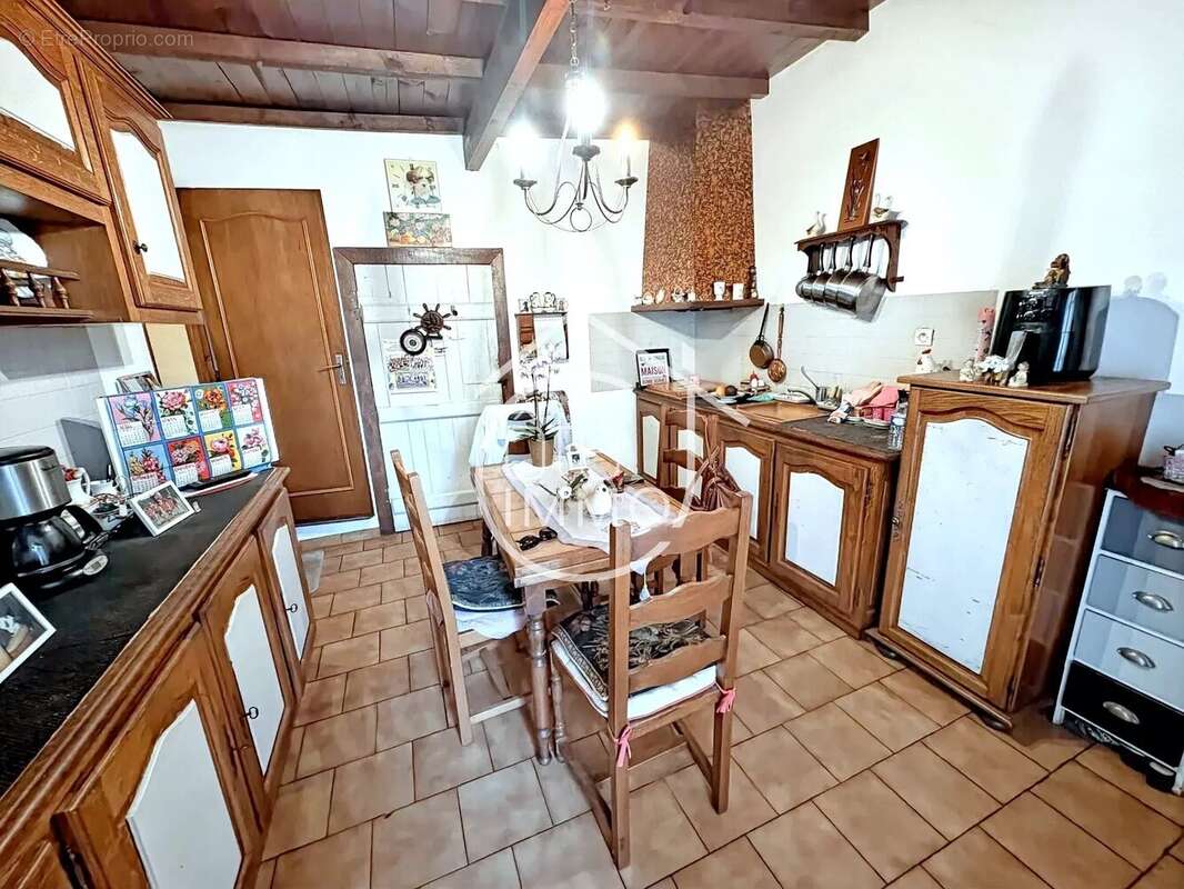 Maison à SAINT-PIERRE-D'EYRAUD
