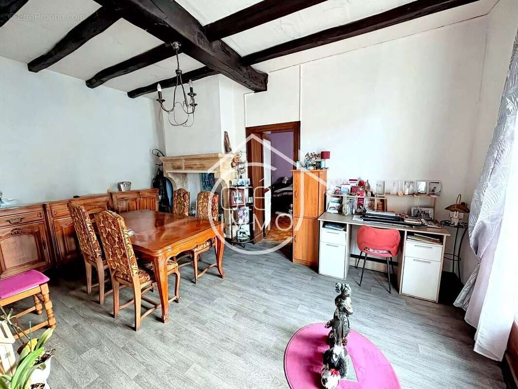 Maison à SAINT-PIERRE-D'EYRAUD