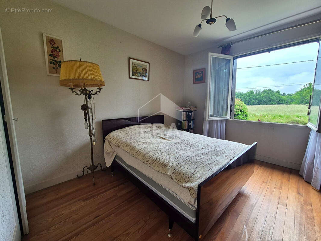 Maison à CASTELNAU-RIVIERE-BASSE