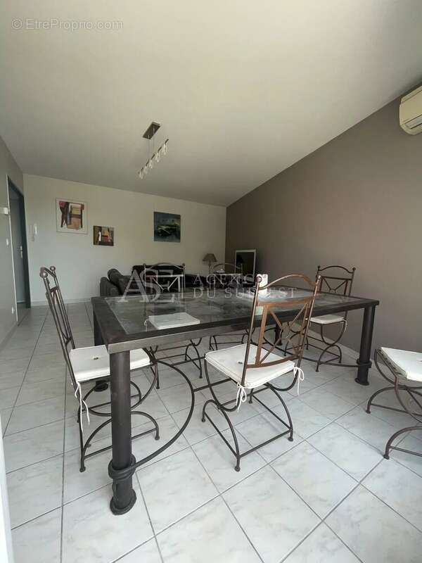 Appartement à VENELLES