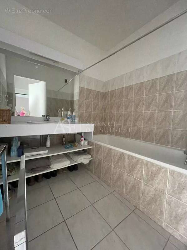 Appartement à VENELLES