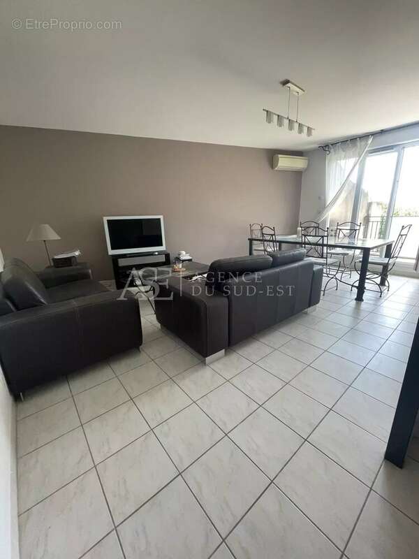 Appartement à VENELLES