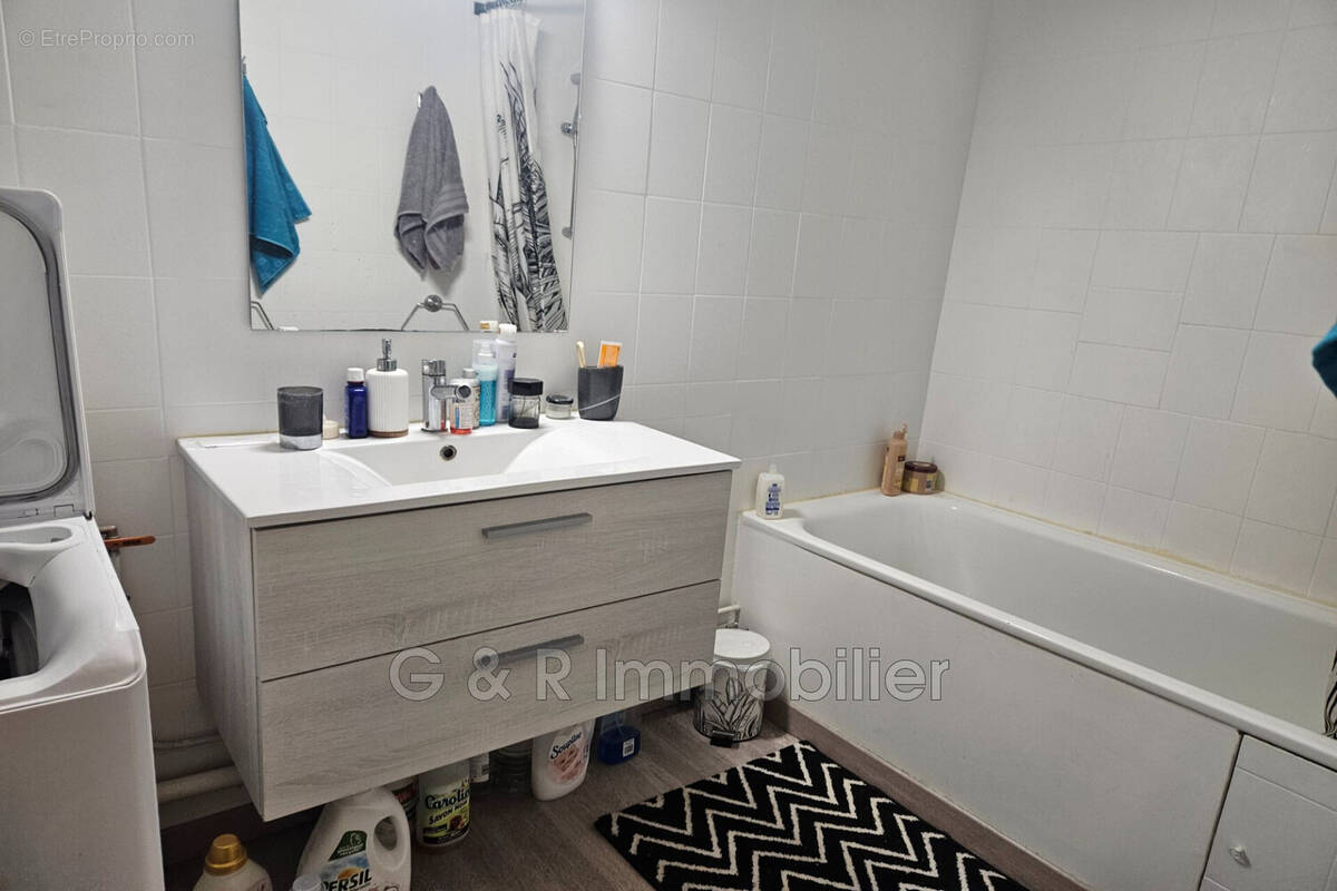 Appartement à MARSEILLE-9E