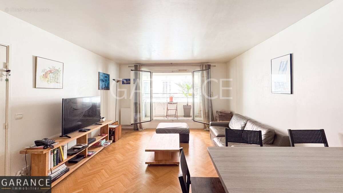 Appartement à PARIS-12E