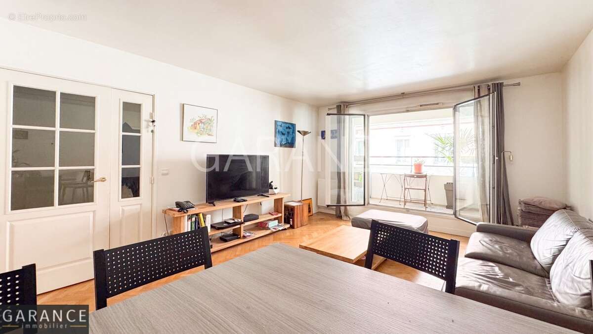 Appartement à PARIS-12E