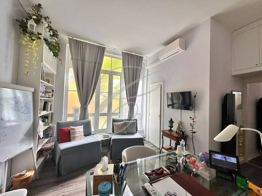 Appartement à BEAUSOLEIL