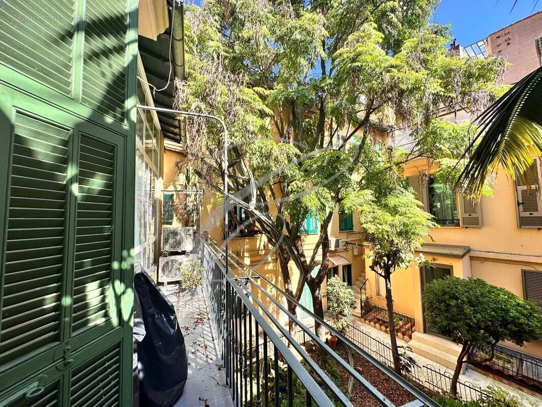 Appartement à BEAUSOLEIL