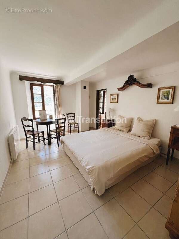 Commerce à LA BASTIDE