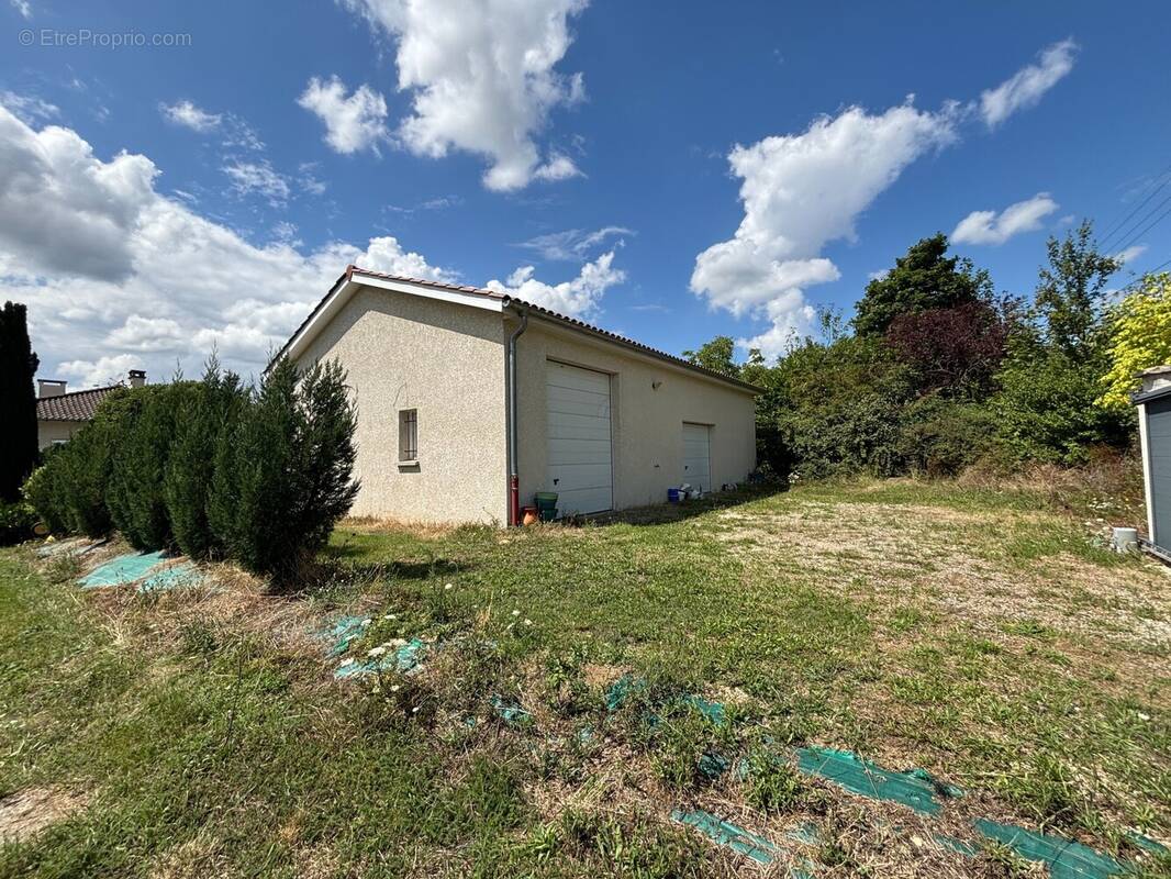 Maison à CHARNAY-LES-MACON