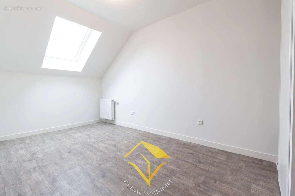 Appartement à JOUY-LE-MOUTIER