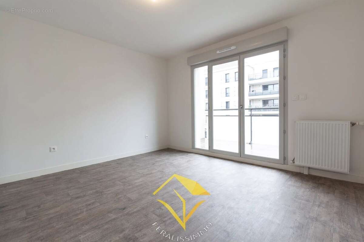 Appartement à JOUY-LE-MOUTIER